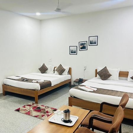 Hotel Queens Comfort 迈索尔 外观 照片