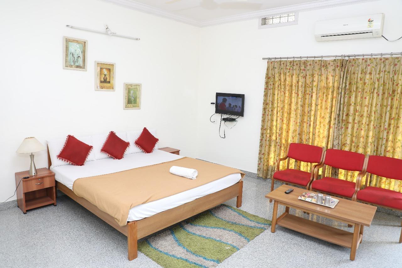Hotel Queens Comfort 迈索尔 外观 照片