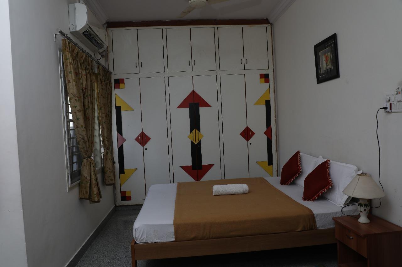 Hotel Queens Comfort 迈索尔 外观 照片