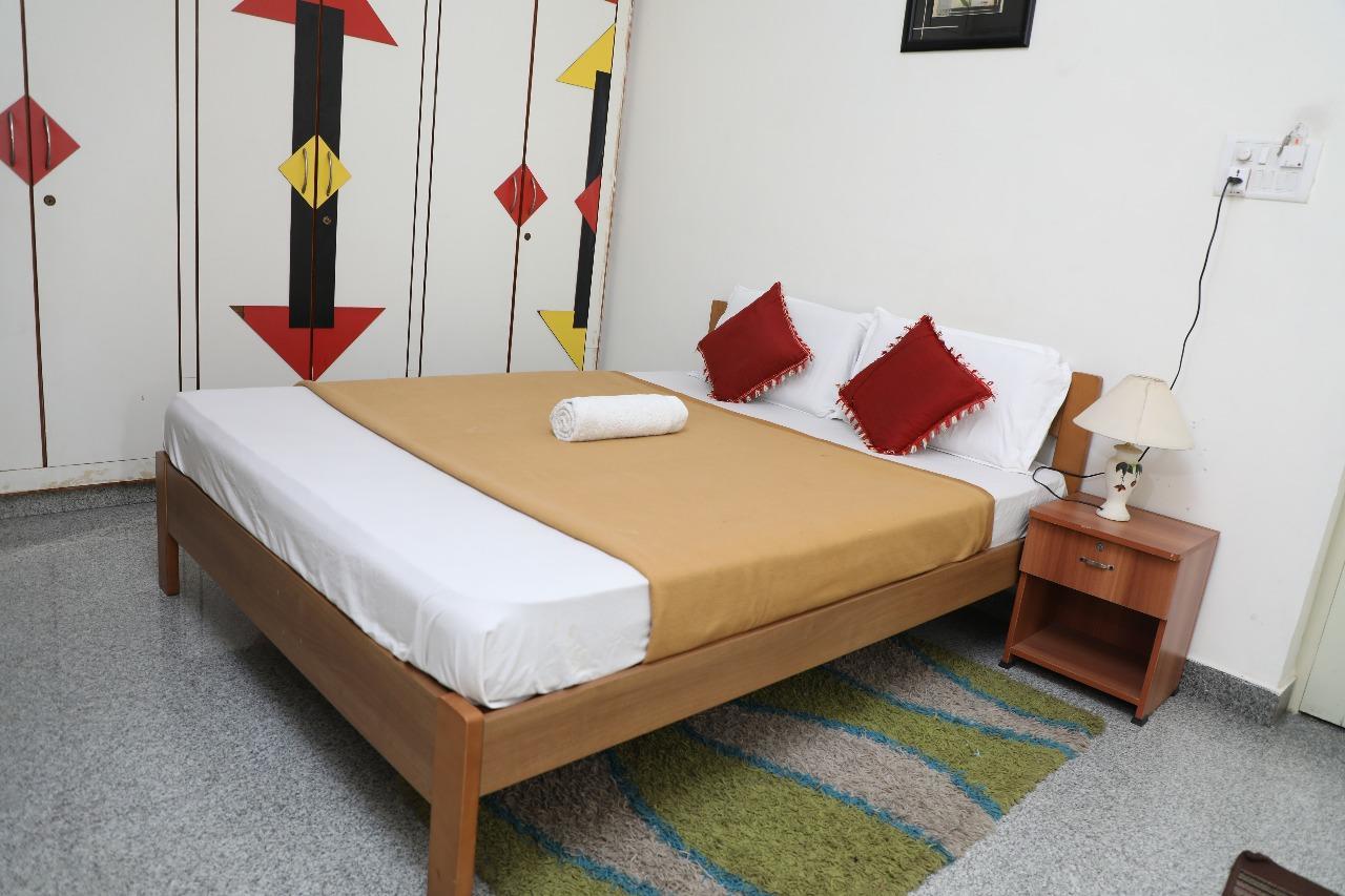 Hotel Queens Comfort 迈索尔 外观 照片